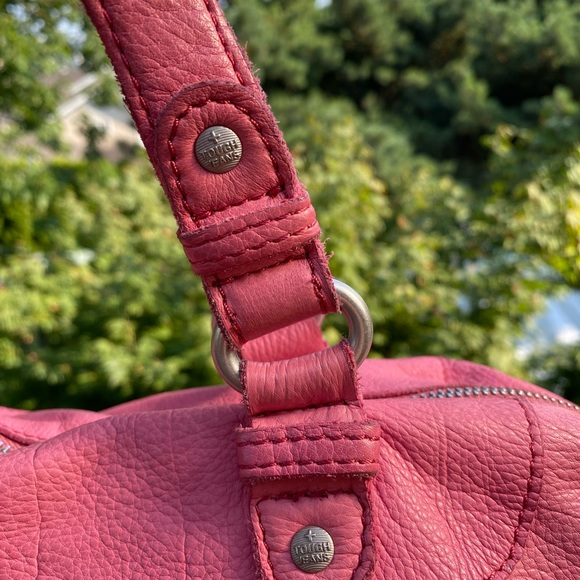 Large Pink Leather Hobo-Style Purse - Picture 13 of 16